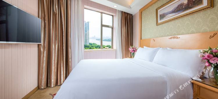 维也纳酒店(惠东华侨城和润步行街店)图片