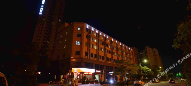 壹叁·曼巴酒店(厦门北站理工大学店)图片