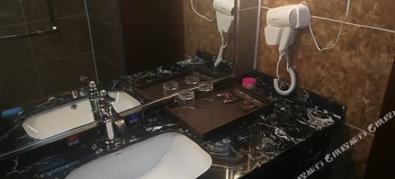 如家睿柏·云酒店(岳西县高速路收费站店)图片