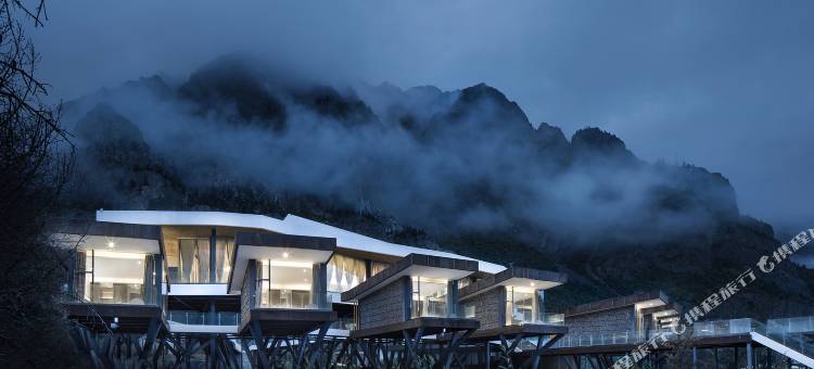 八宿然乌国际自驾房车露营营地图片