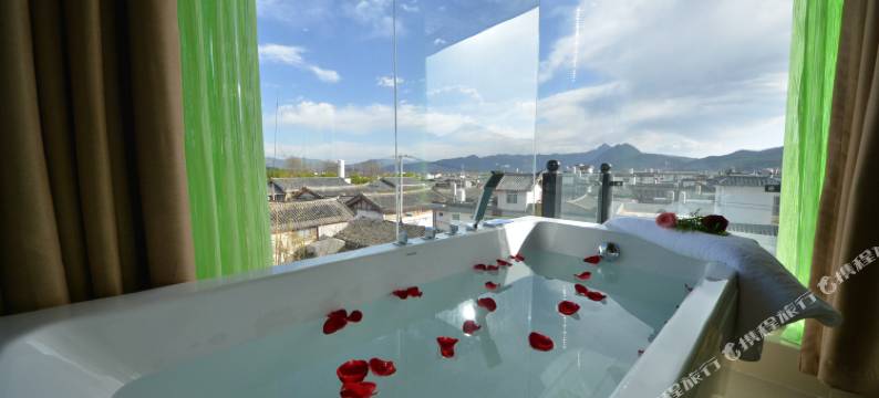 丽江桃·灼天空之镜客栈图片