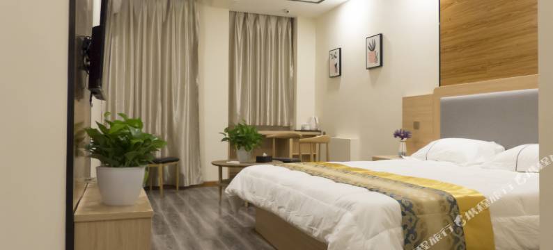 欣悦主题宾馆(机场新天润罗马天街店)图片