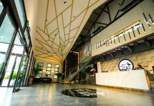 Qipan Hotel Hotel Overview