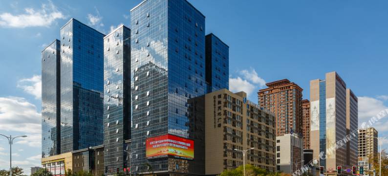 沈阳漫季U+酒店(浑南区政府世纪大厦地铁站店)图片