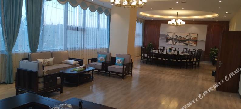 青岛融合大厦酒店图片