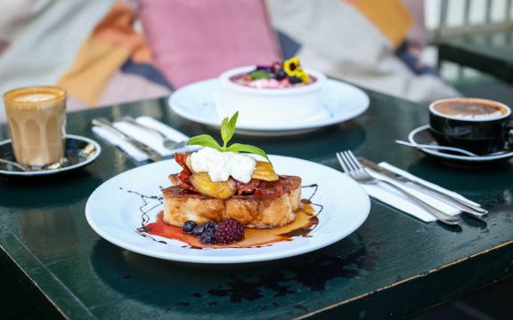 No9 Springfield Hotel Overview