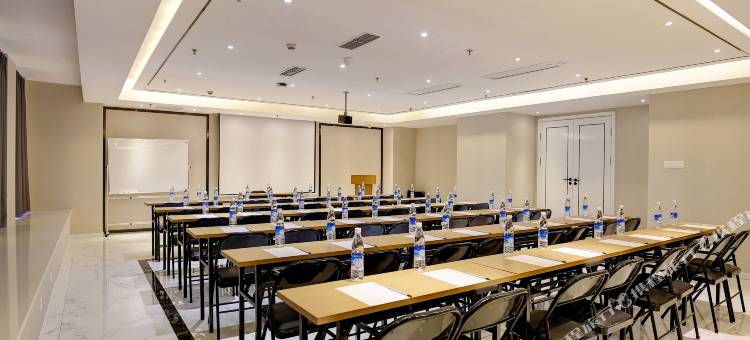 希岸酒店(成都大丰凤凰山体育公园店)图片