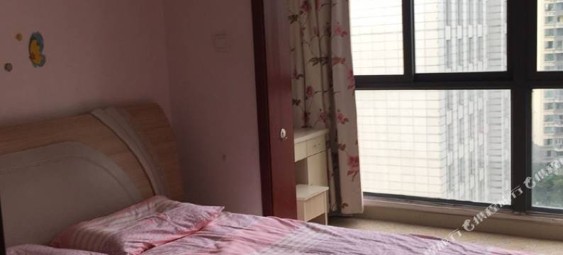 成都宜馨雅筑临近茶店子地铁2号线旅游集散中公寓图片