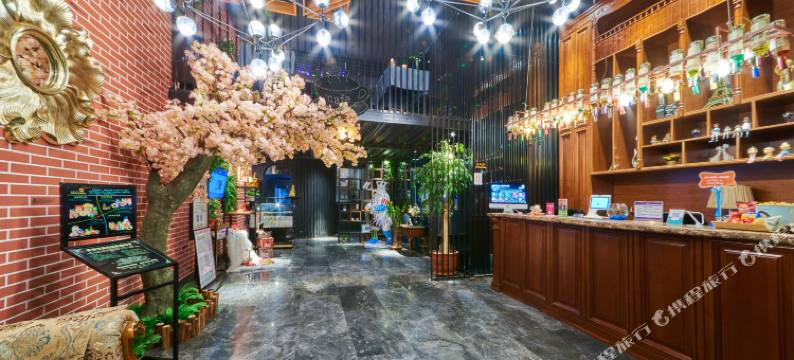 多维空间艺术酒店(青岛北站李村地铁站店)图片