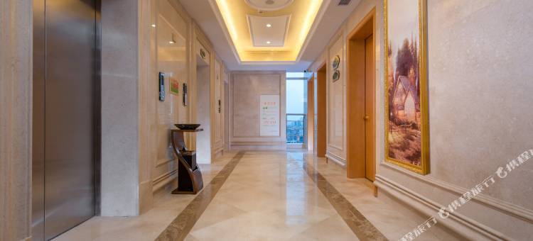 维也纳酒店(来宾北站政和步行街店)图片