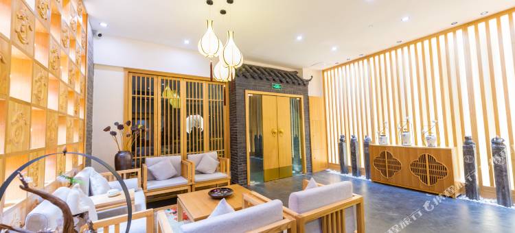 龚禧里·遇见酒店(南屏步行街金马碧鸡坊店)图片