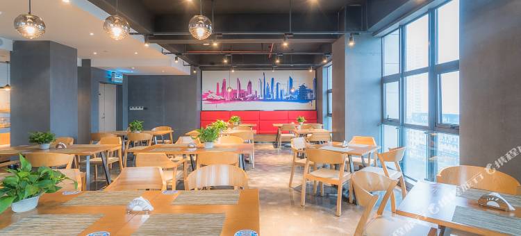 雷际酒店(翡翠湖大学城店)图片