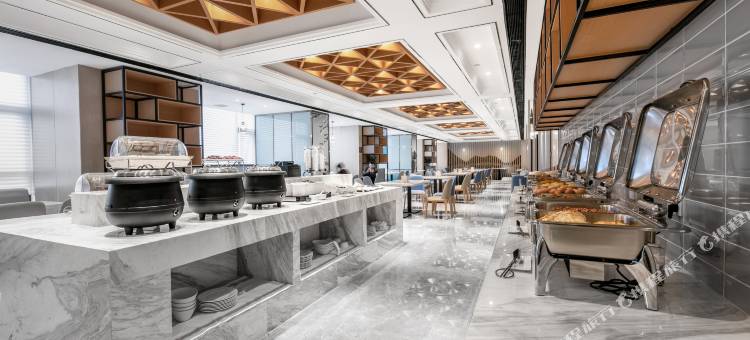 长沙高铁南站国际会展中心亚朵酒店图片