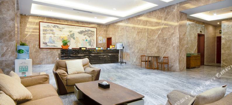 金屿酒店(深圳大运中心爱联地铁站店)图片