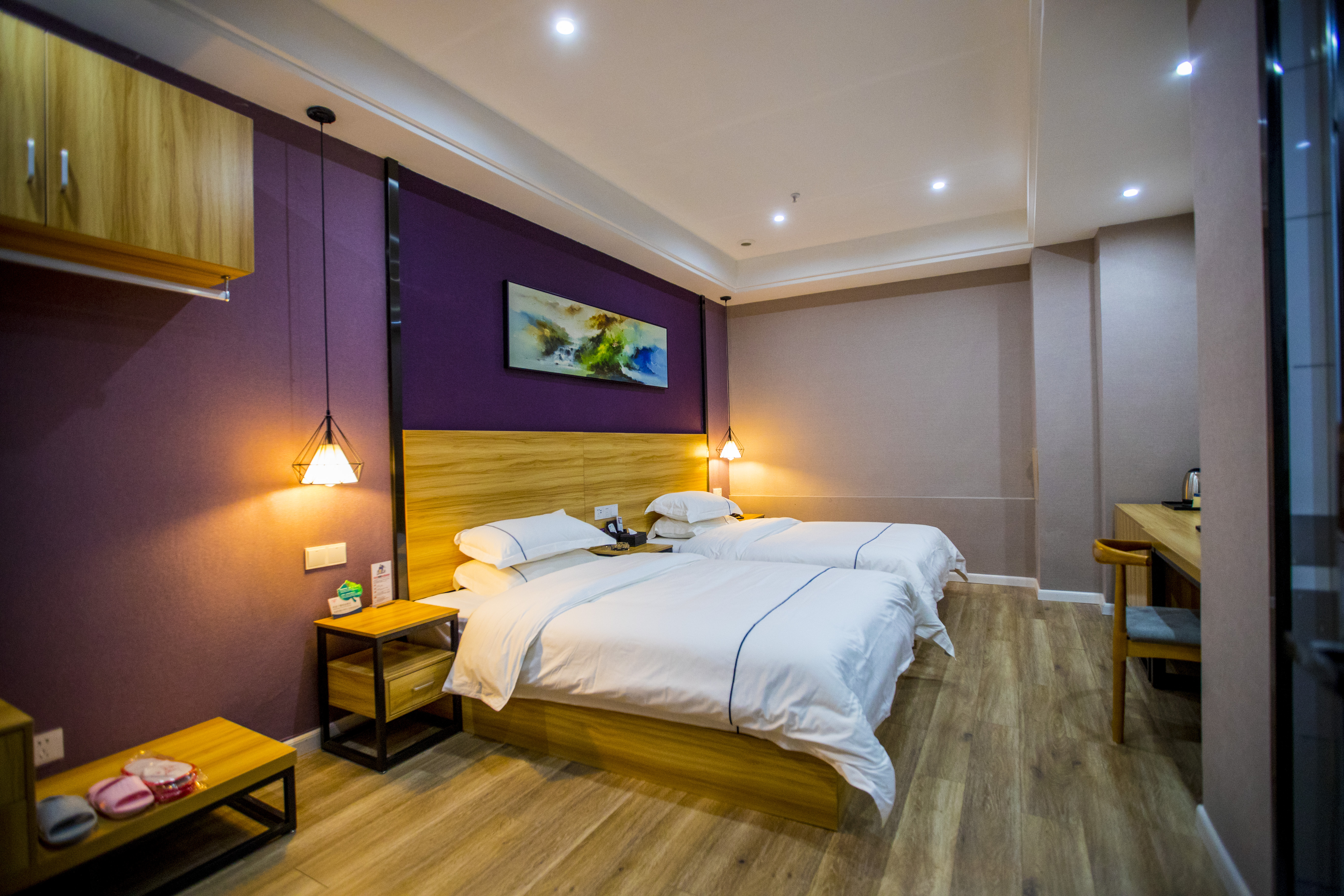 Leah Hotel Over view