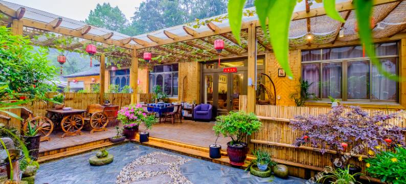 雁荡山古月小栈图片