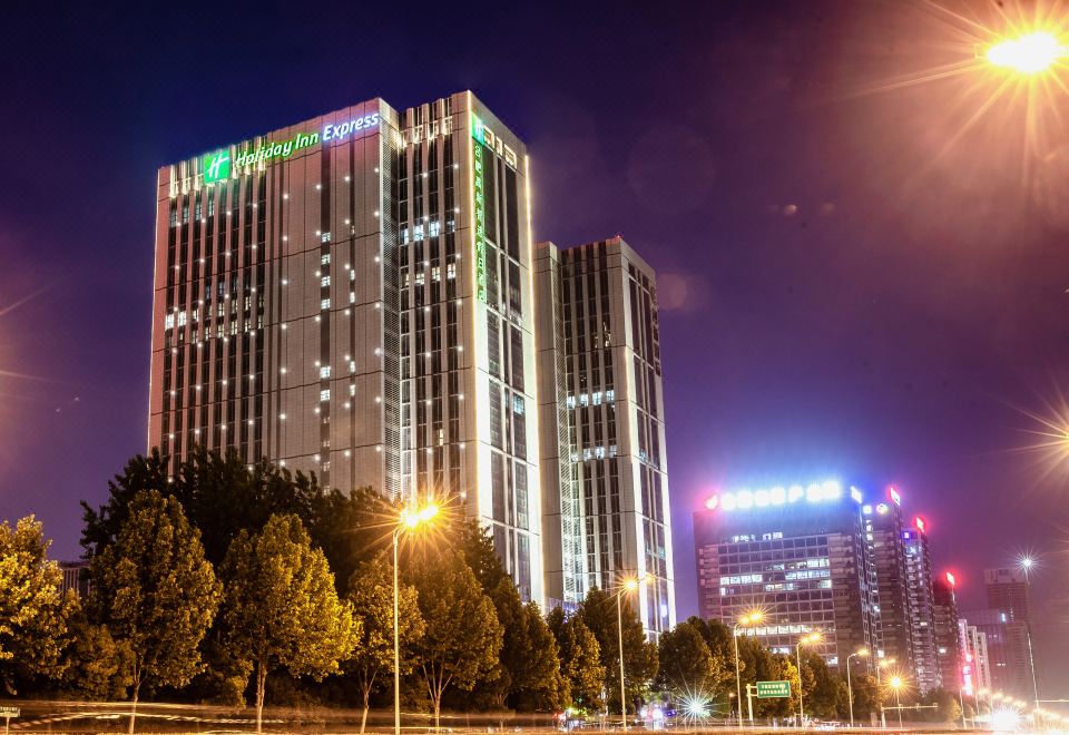 合肥高新智选假日酒店外景图