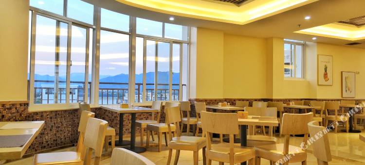 维也纳国际酒店(三亚高铁站店)图片
