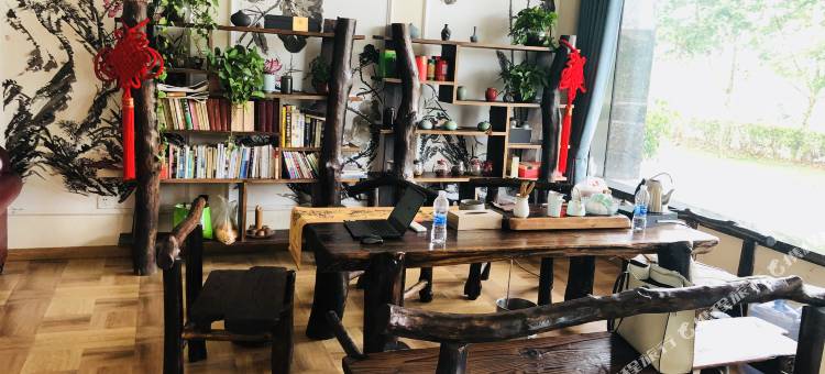 森蔓酒店(浙江科技大学安吉校区店)图片