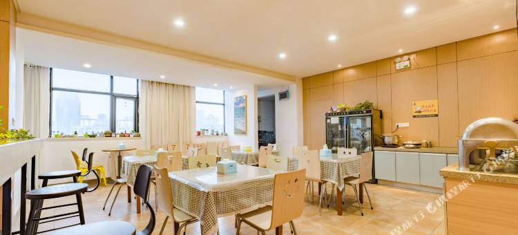 乐栖精品酒店(郑州二七广场地铁站店)图片