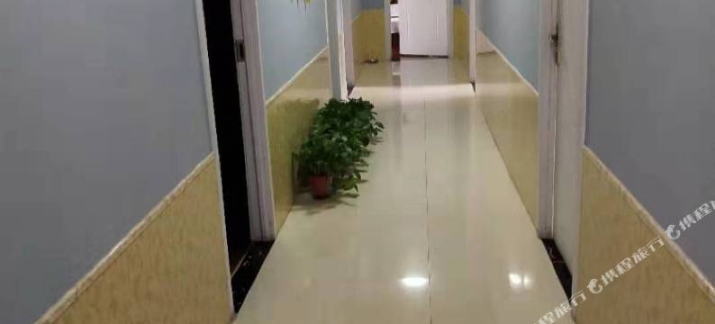 奕晨商务宾馆(西安高铁站店)图片