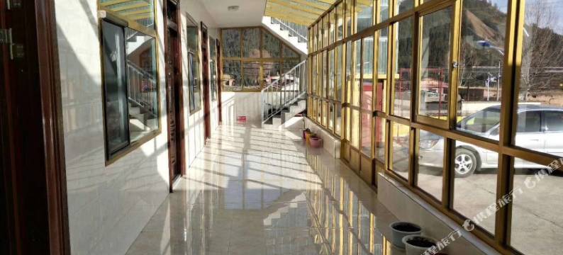 祁连聚客来驿站图片