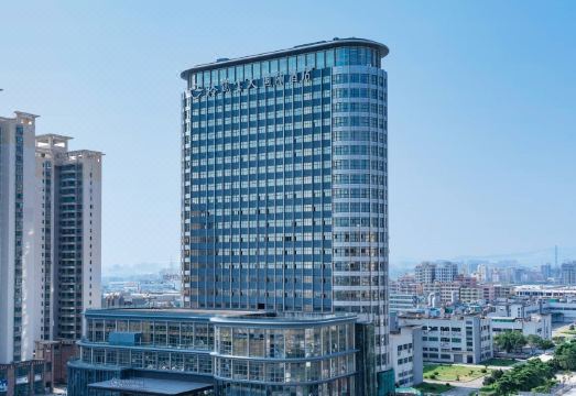 深圳澔悦格兰云天国际酒店（国际会展中心海上田园东地铁站店）外景图