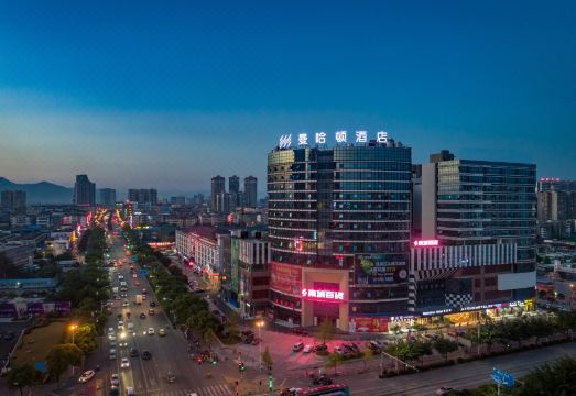 曼哈顿酒店（桂林高铁北站旗舰店）外景图