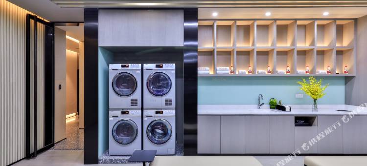 定士居水晶酒店(上海虹桥火车站国家会展中心店)图片