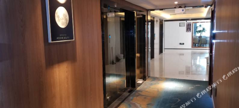 凯泽电竞酒店(长沙高铁南站店)图片