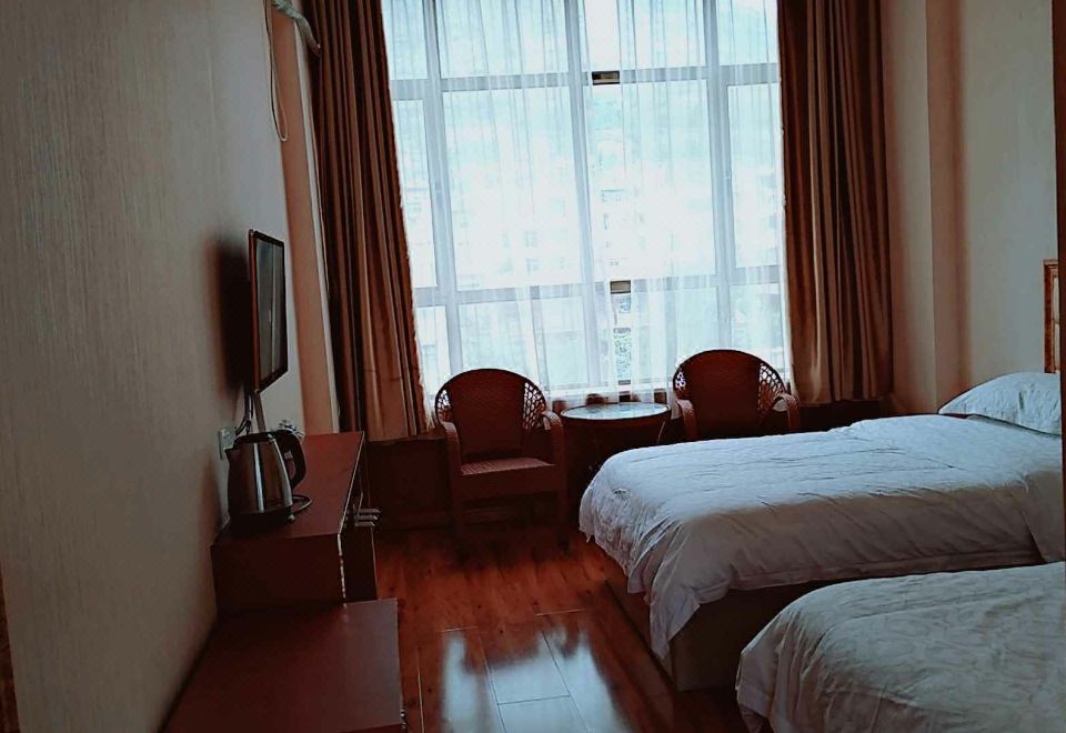  Hotel Overview