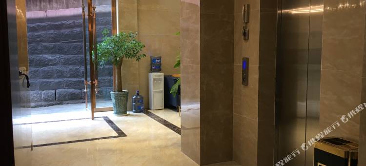 大仁禾酒店(自贡彩灯公园五星街店)图片