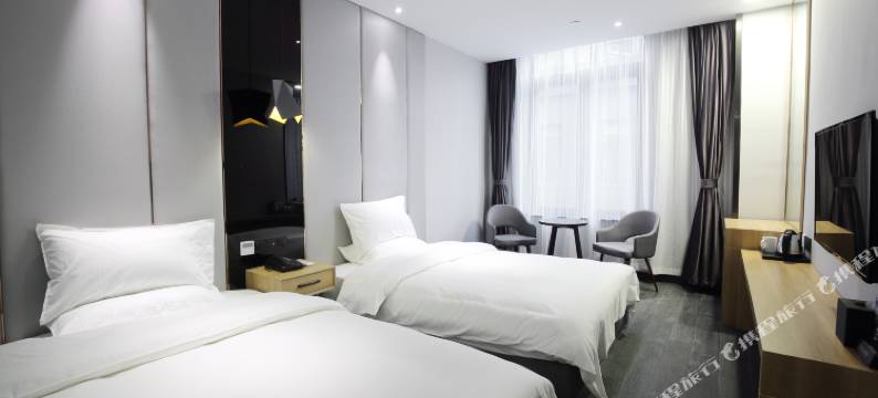 弗思特逸住酒店(上海宝山路地铁站店)图片