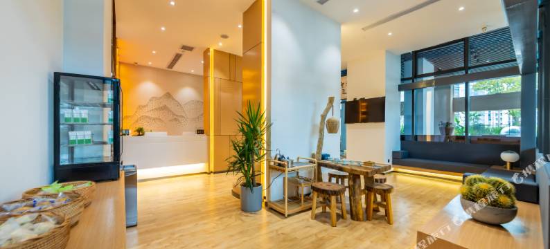 云见栖舍酒店(重庆爱情海购物公园店)图片