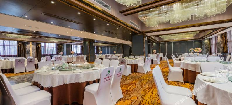 半山酒店(凯里市区万达广场店)图片