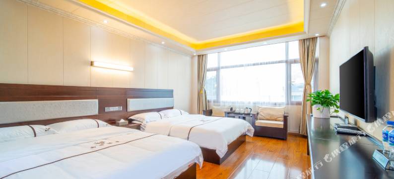 陇川雨泽酒店(德宏陇川森林公园店)图片