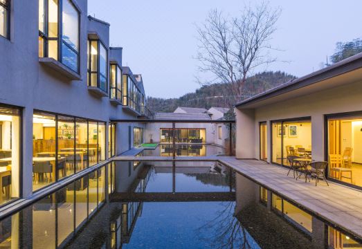 安柏观云度假酒店外景图