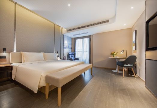 Atour Hotel (Chengdu Chunxi Road Shuncheng Street) Hotel Overview