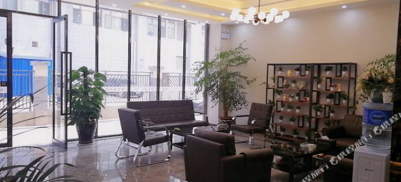 弥勒黔贵酒店(湖泉生态园店)图片