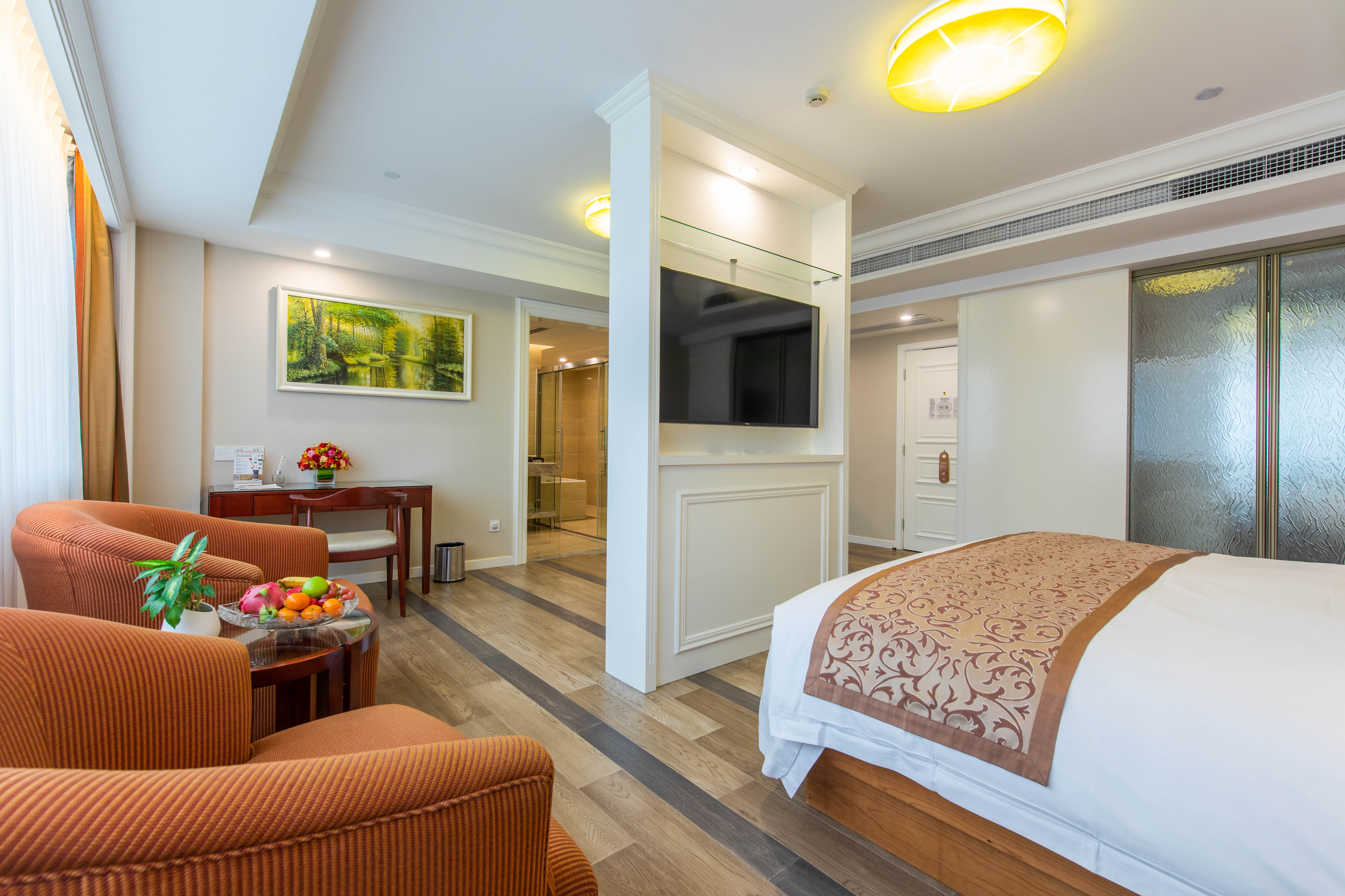 PLAZA INTERNATIONAL HOTEL ZHEJIANG Over view