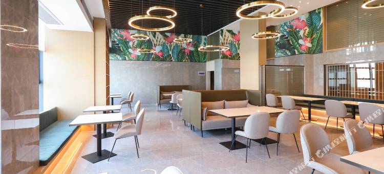 沐江南酒店(常州曼哈顿广场店)图片