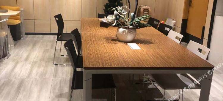 格盟酒店(重庆财富中心幸福广场光电园轻轨站店)图片