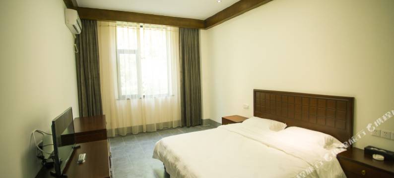 辉县宝泉桃花山庄图片