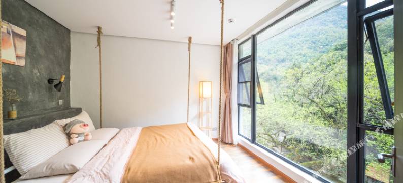 桐庐岩朵山宿(白云源店)图片