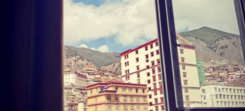 白玉贝玛莲印象酒店图片