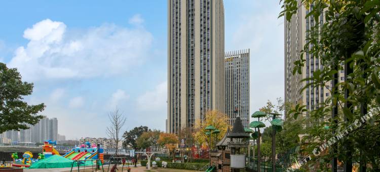 华爵酒店(重庆东站邱家湾地铁站店)图片
