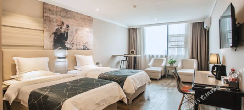 轻雅酒店(碧落凤凰店)图片