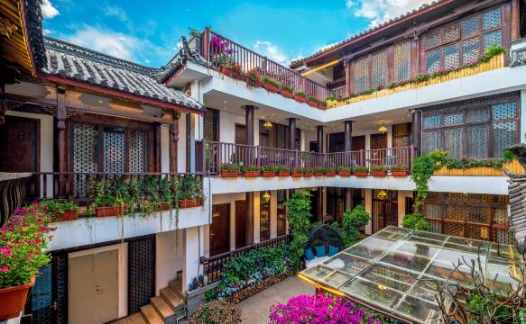 拾欢·Courtyard丨星空露台180°观景·旅拍人文美宿(丽江古城店)