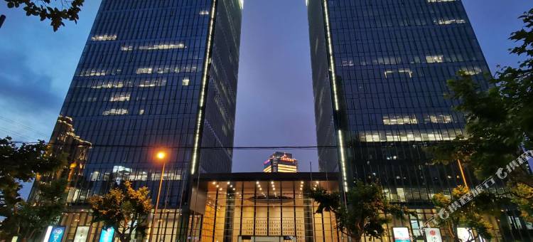 和颐至尚酒店(上海虹桥古北路伊犁路地铁站店)图片