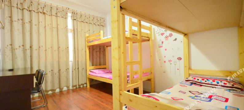 左岸青年旅舍(武汉大学店)图片